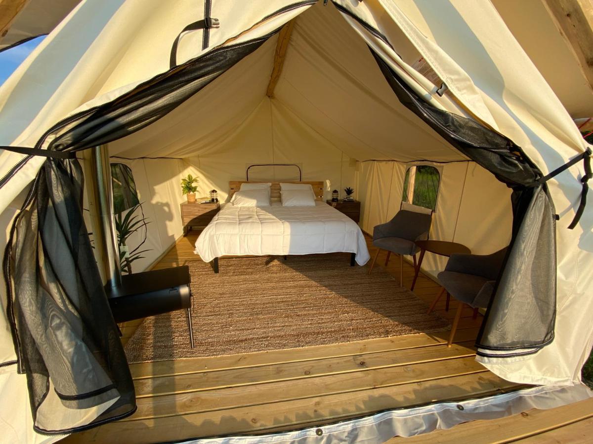 Off Map Glamping Hotel South Haven Exterior photo